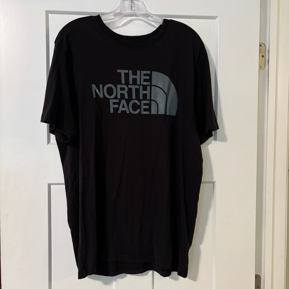 NWOT The North Face Black Short Sleeve Tee